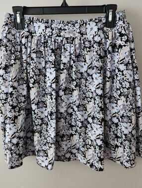 LC Lauren Conrad Black and White Floral Mini Skirt Feminine Fairy Faery Faerie S